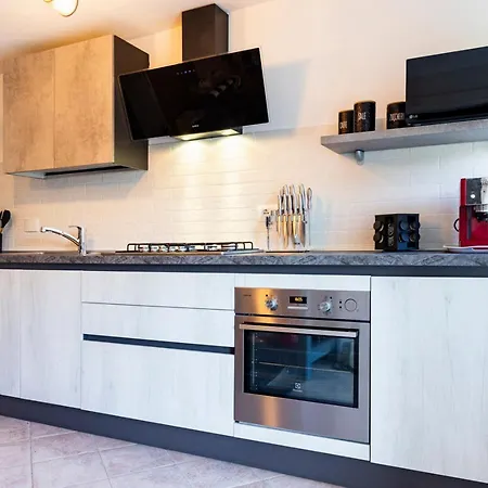 Barbara - Slow Wine Estate With Private Pool, Air Conditioning And Panoramic Views On Wineyards Villa Canale