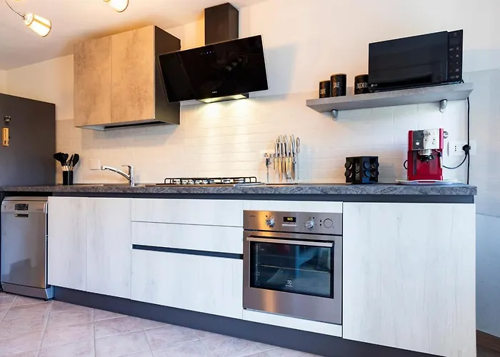 Barbara - Slow Wine Estate With Private Pool, Air Conditioning And Panoramic Views On Wineyards Villa Canale